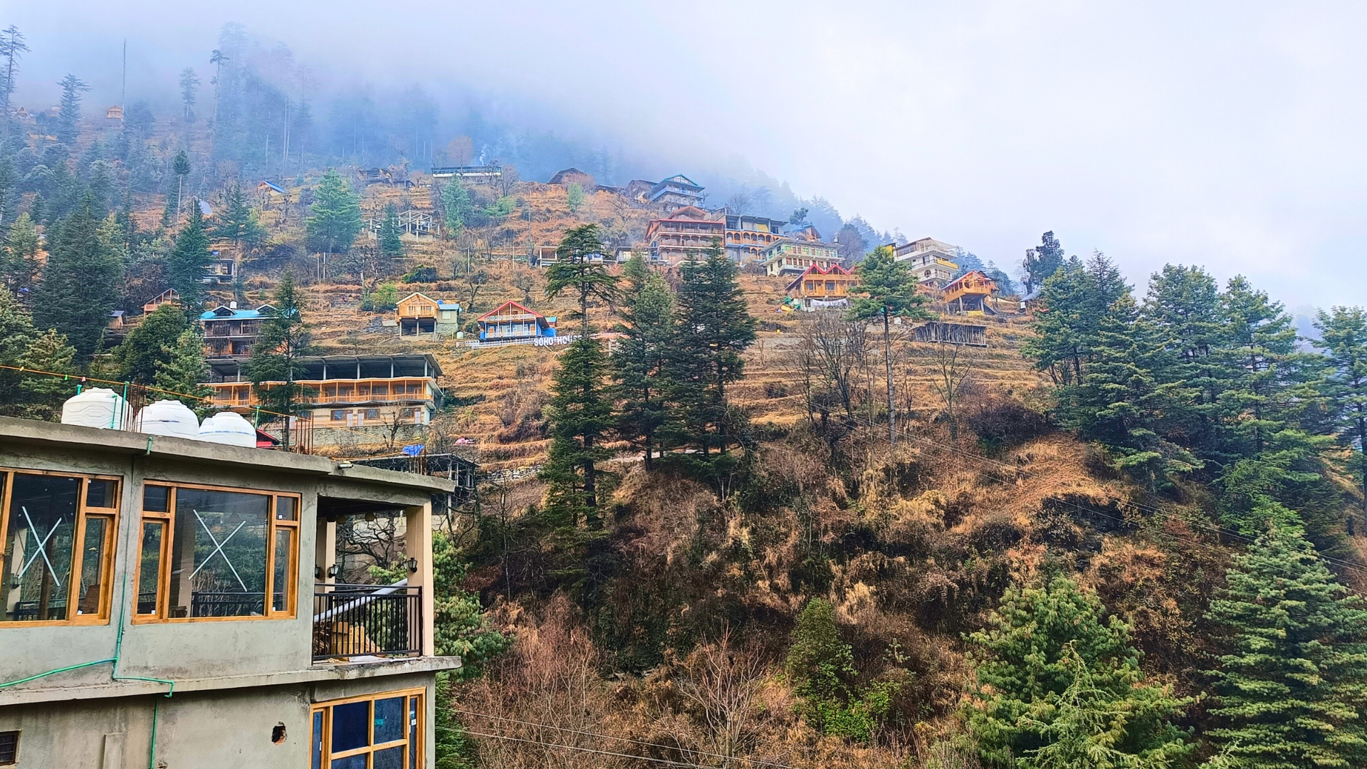 Undiscovered Mountains Hotel and Restaurant Kullu Himachal Pradesh, best tourist place in india.